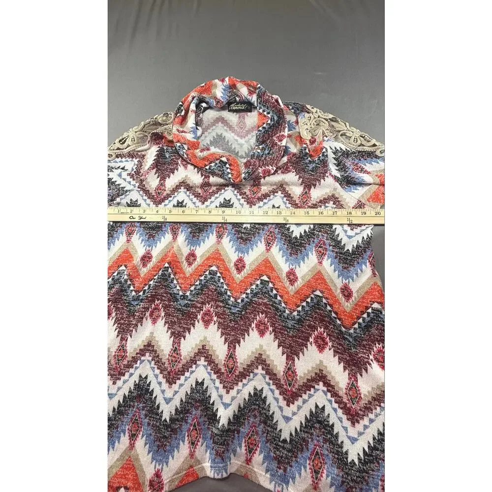 Absolutely Famous Women’s Medium Aztec Cowl Neck Sharkbite Top Lace Boho M